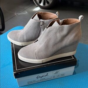 Grey Taupe Perforated Wedge Ankle Booties 8.5 size